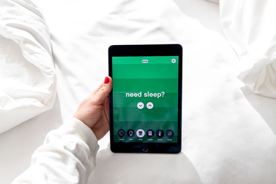 Smart Bed vs Traditional Mattress: 2026 Sleep Tech Guide